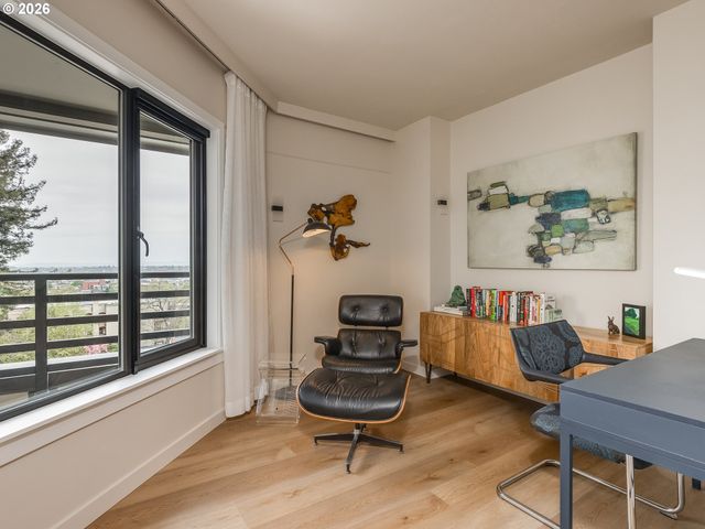 2245 Sw PARK Pl 6A, Portland, OR 97205