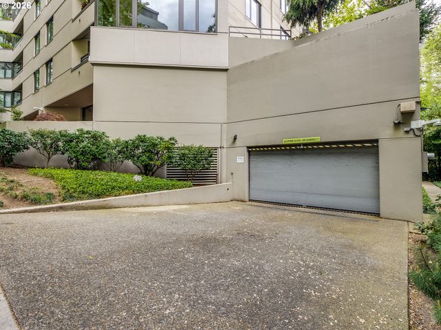 2245 Sw PARK Pl 6A, Portland, OR 97205