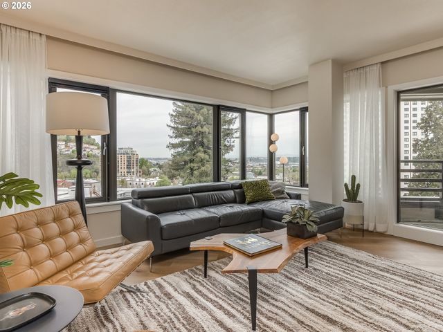 2245 Sw PARK Pl 6A, Portland, OR 97205