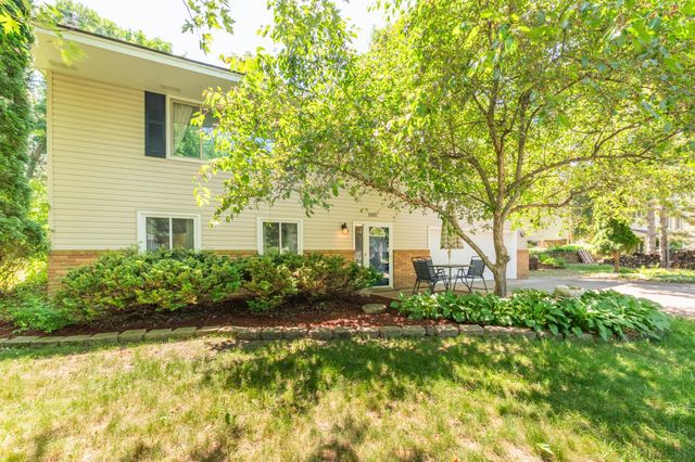 12905 Viking Drive, Burnsville, MN 55337