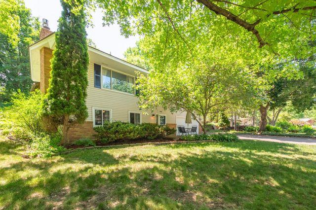 12905 Viking Drive, Burnsville, MN 55337