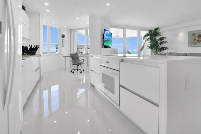 550 S Ocean Boulevard 2203, Boca Raton, FL 33432