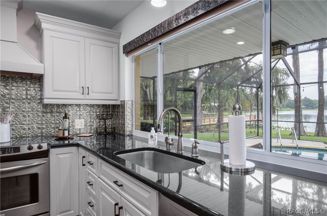 5225 S Covewood Terrace, Floral City, FL 34436