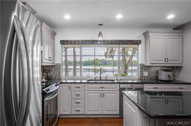 5225 S Covewood Terrace, Floral City, FL 34436