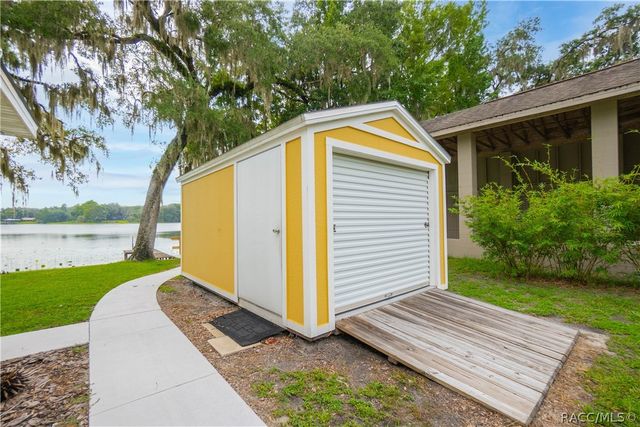 5225 S Covewood Terrace, Floral City, FL 34436