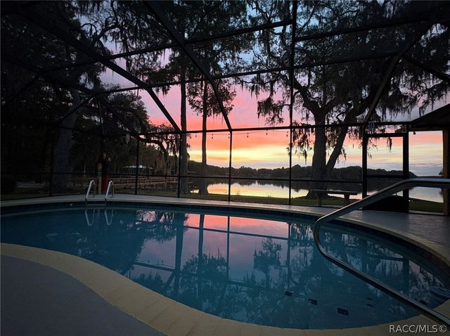 5225 S Covewood Terrace, Floral City, FL 34436