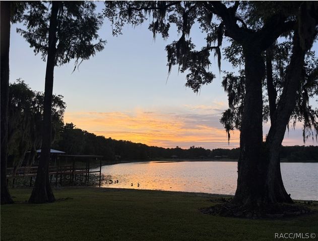 5225 S Covewood Terrace, Floral City, FL 34436