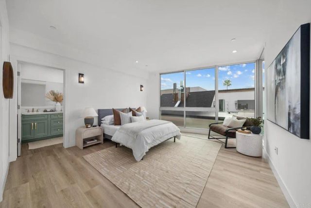 2646 State Street, Unit #D, Carlsbad, CA 92008