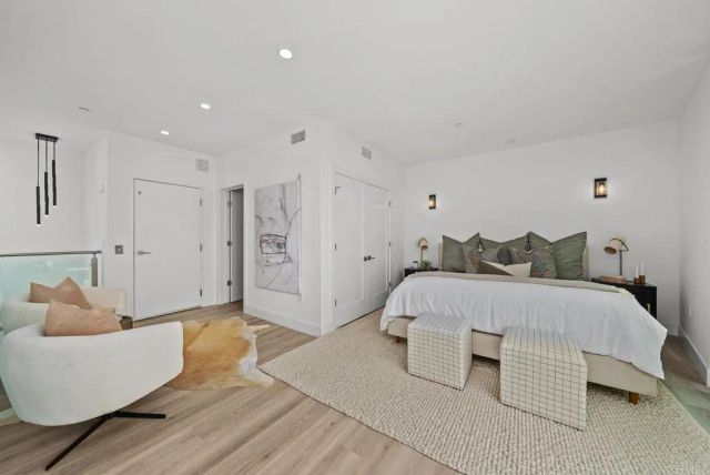 2646 State Street, Unit #D, Carlsbad, CA 92008