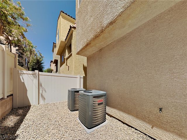 10591 Mann Street, Las Vegas, NV 89141