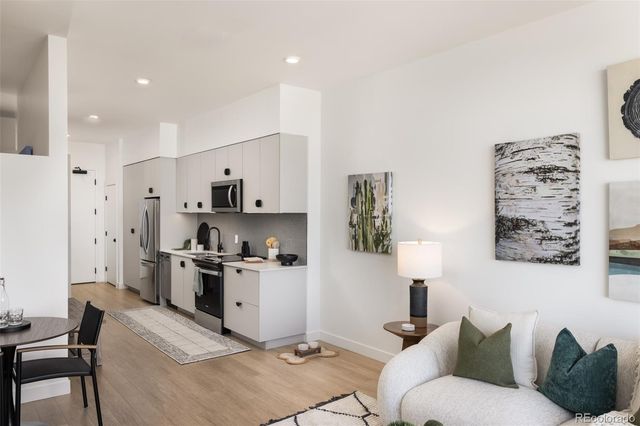 1521 Hooker 308, Denver, CO 80204