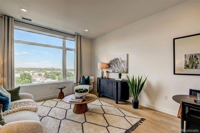 1521 Hooker 308, Denver, CO 80204