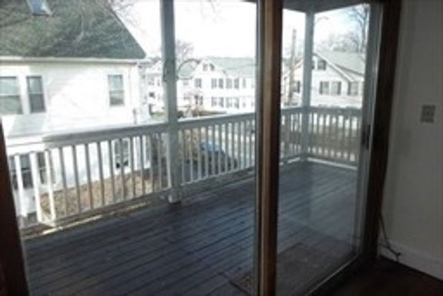 117 Dexter Ave 1, Watertown, MA 02472