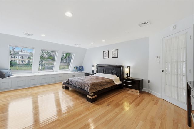 40 Lincoln Cir E, Andover, MA 01810