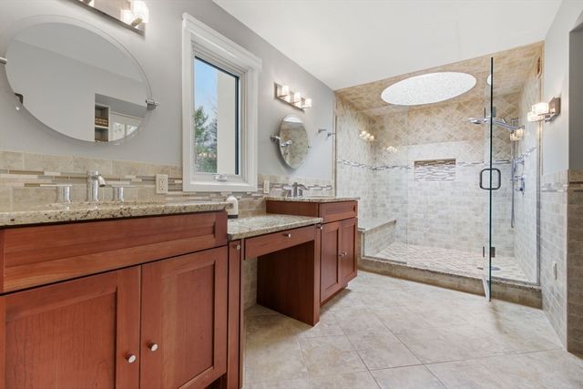 40 Lincoln Cir E, Andover, MA 01810