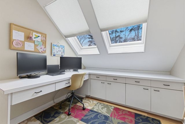 40 Lincoln Cir E, Andover, MA 01810