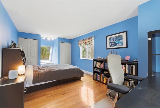 40 Lincoln Cir E, Andover, MA 01810