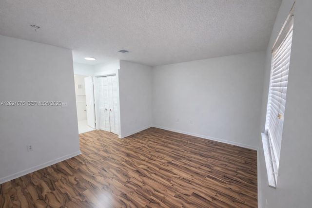 15761 SW 137 ave 202, Miami, FL 33177