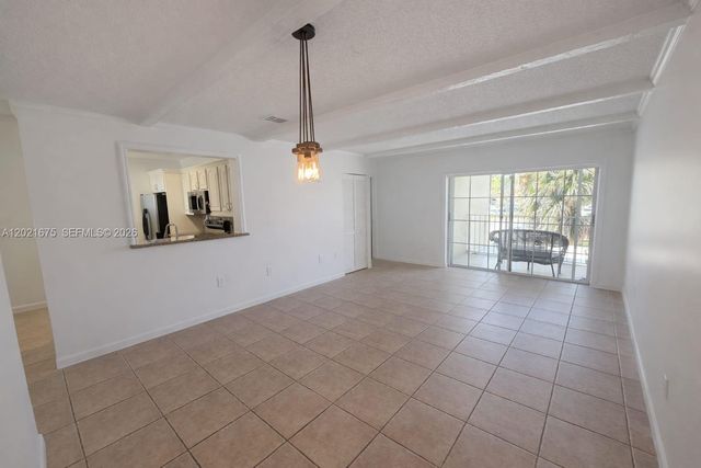 15761 SW 137 ave 202, Miami, FL 33177