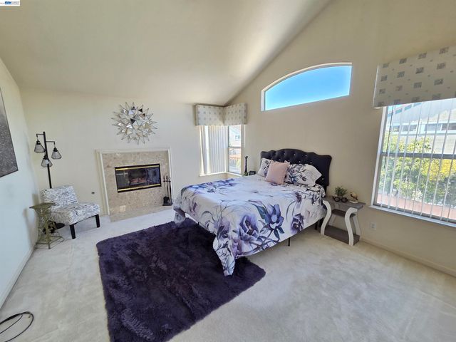 30330 Meridien Cir, Union City, CA 94587
