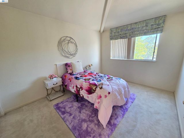 30330 Meridien Cir, Union City, CA 94587