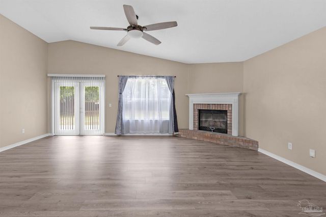 2227 Parker Pl Ct, Navarre, FL 32566
