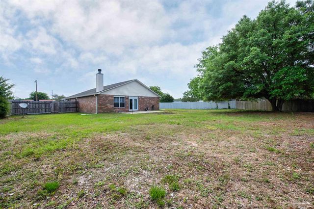 2227 Parker Pl Ct, Navarre, FL 32566