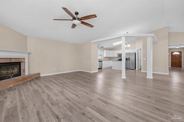 2227 Parker Pl Ct, Navarre, FL 32566