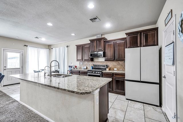 6413 Patriot Parkway, Midland, TX 79706