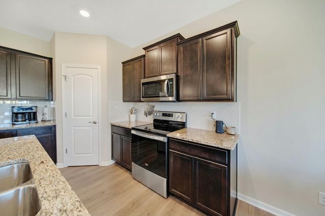 268 Mannaseh Drive W, Granville, OH 43023