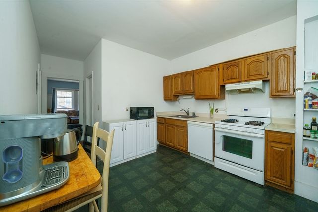 39 Strathmore Rd 3, Boston, MA 02135