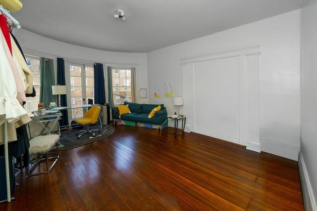 39 Strathmore Rd 3, Boston, MA 02135