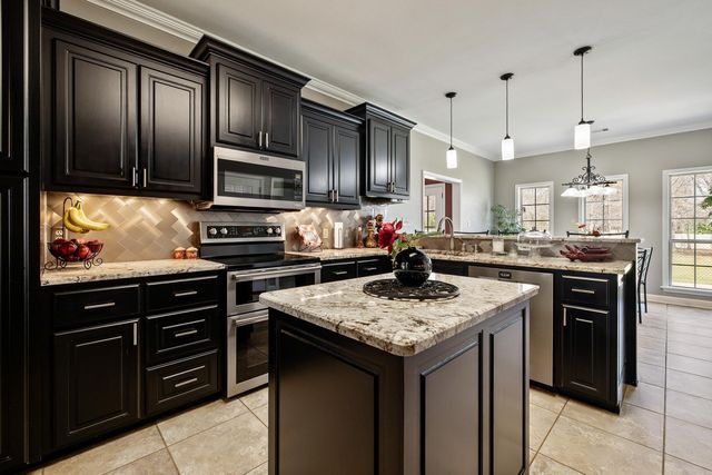 758 Quartz Drive, Benton, AR 72019