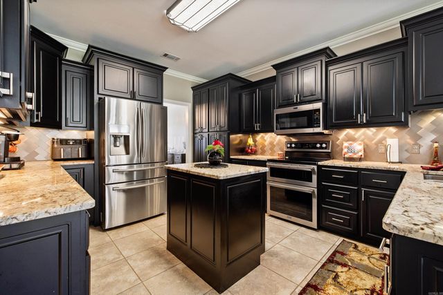 758 Quartz Drive, Benton, AR 72019