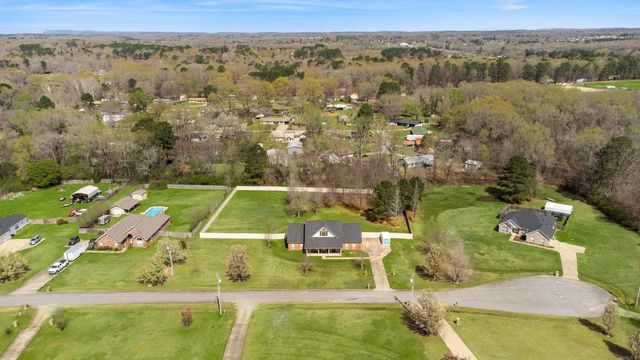 758 Quartz Drive, Benton, AR 72019