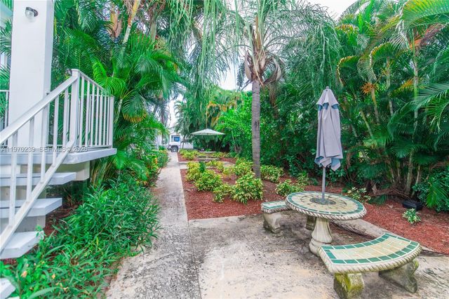 710 N K St 202, Lake Worth, FL 33460