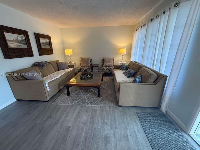 710 N K St 202, Lake Worth, FL 33460