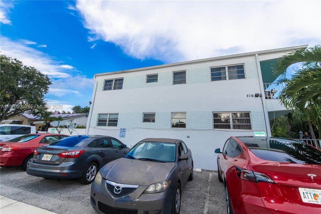 710 N K St 202, Lake Worth, FL 33460