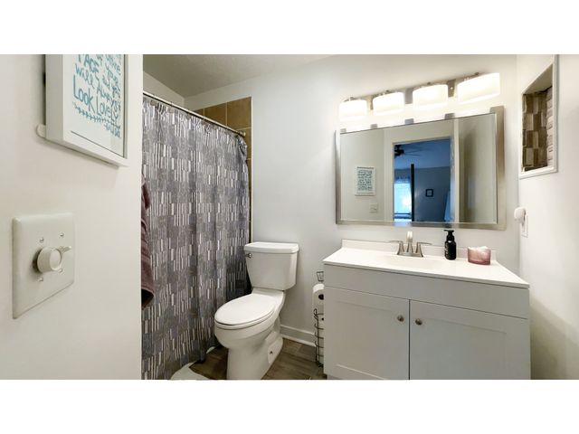 12555 Timber Creek Drive UNIT 8, Carmel, IN 46032