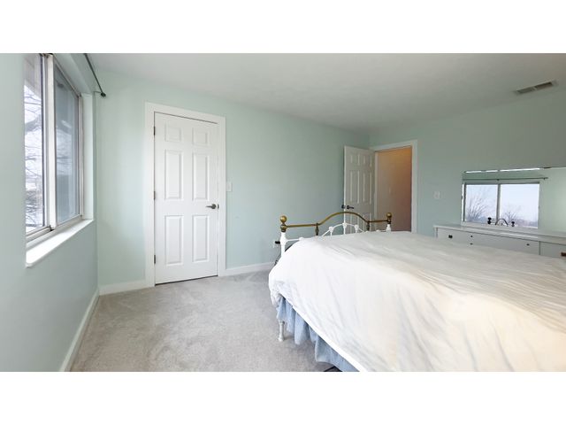 12555 Timber Creek Drive UNIT 8, Carmel, IN 46032