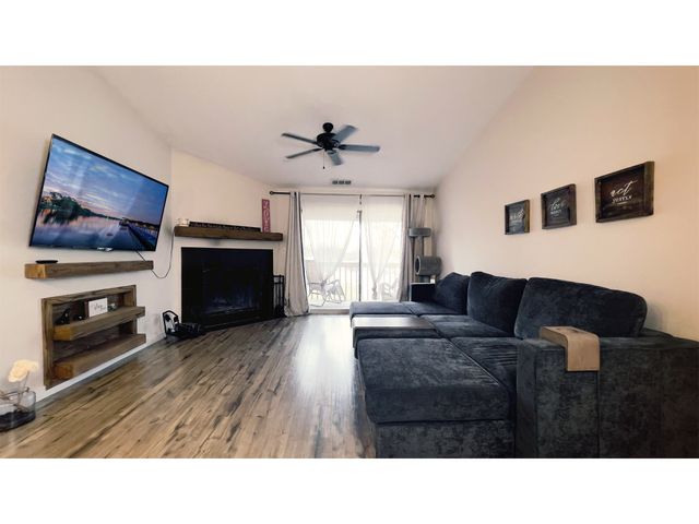 12555 Timber Creek Drive UNIT 8, Carmel, IN 46032