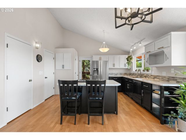 1435 Sw 18TH St, Pendleton, OR 97801