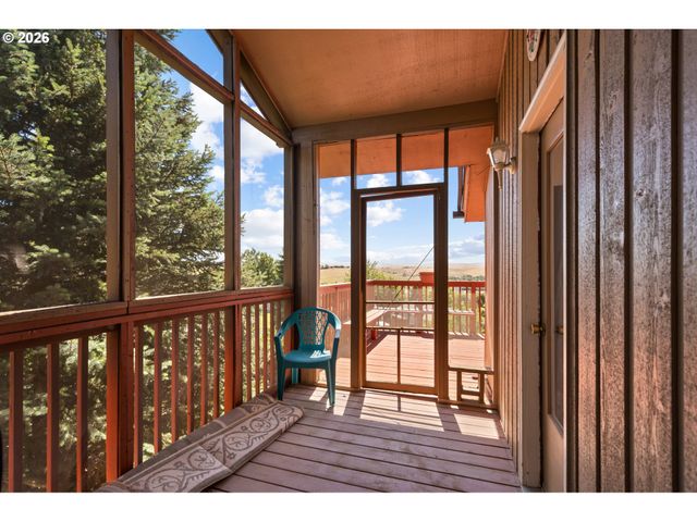 1435 Sw 18TH St, Pendleton, OR 97801
