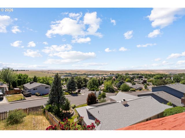 1435 Sw 18TH St, Pendleton, OR 97801