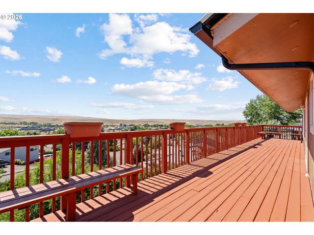 1435 Sw 18TH St, Pendleton, OR 97801