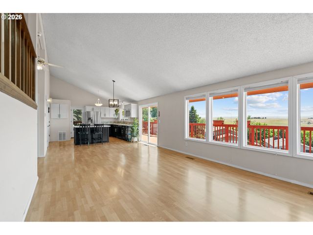 1435 Sw 18TH St, Pendleton, OR 97801