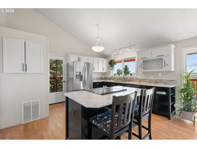 1435 Sw 18TH St, Pendleton, OR 97801
