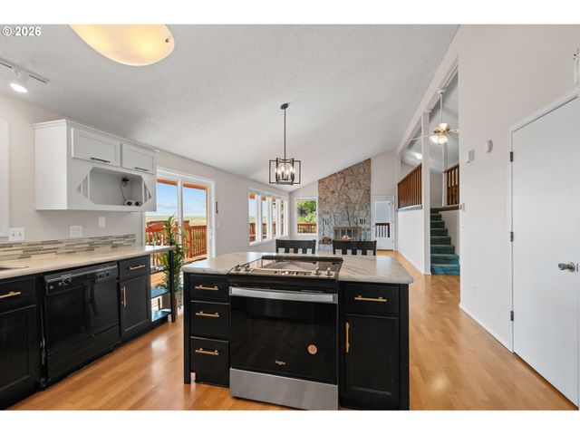 1435 Sw 18TH St, Pendleton, OR 97801