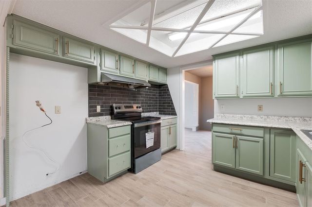 8301 NW 119th Street, Oklahoma City, OK 73162