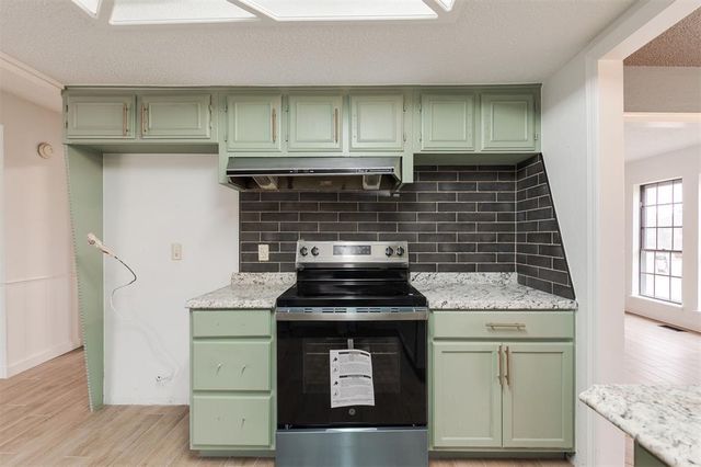 8301 NW 119th Street, Oklahoma City, OK 73162